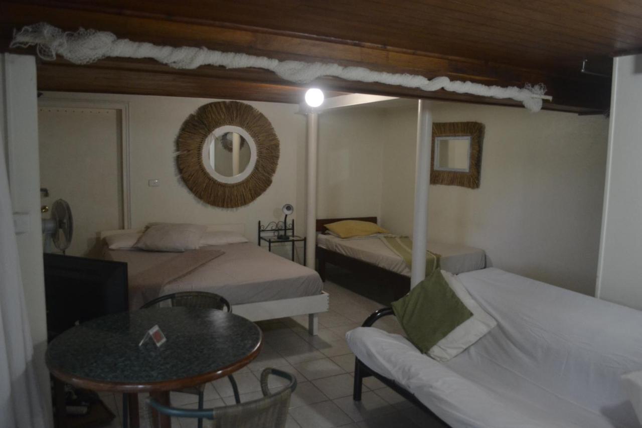 Seachange Lodge Port Vila Exterior photo