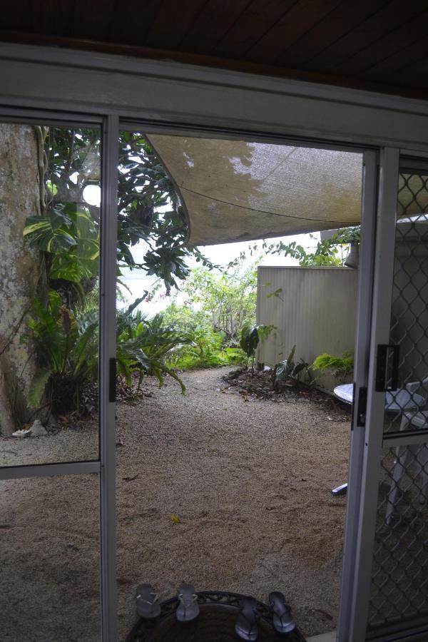 Seachange Lodge Port Vila Exterior photo