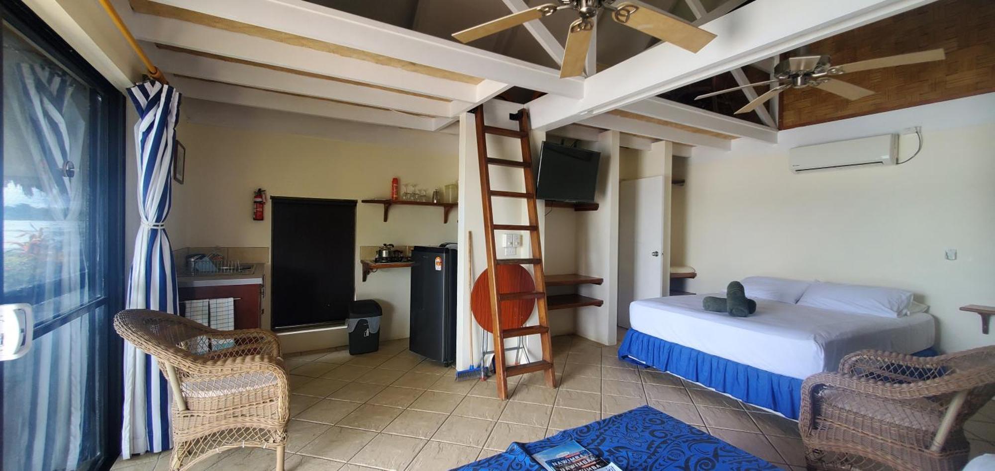 Seachange Lodge Port Vila Exterior photo