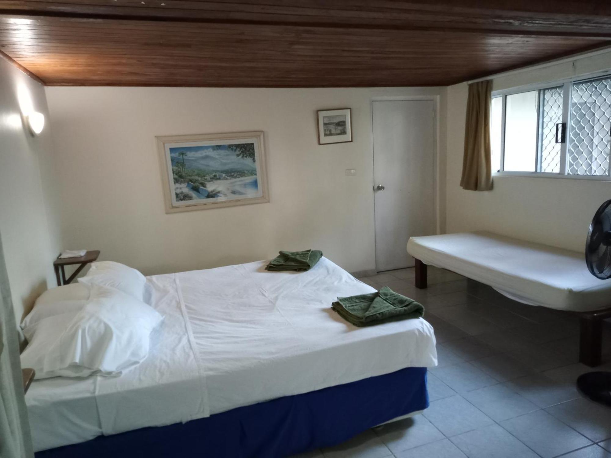 Seachange Lodge Port Vila Exterior photo