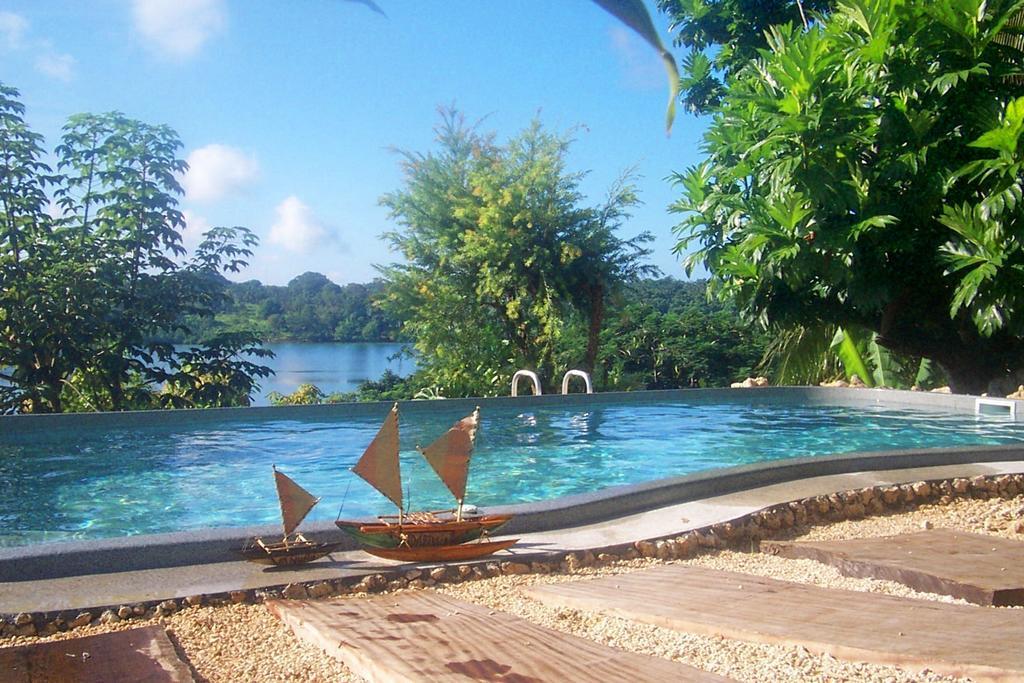 Seachange Lodge Port Vila Exterior photo
