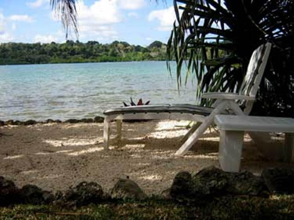 Seachange Lodge Port Vila Exterior photo