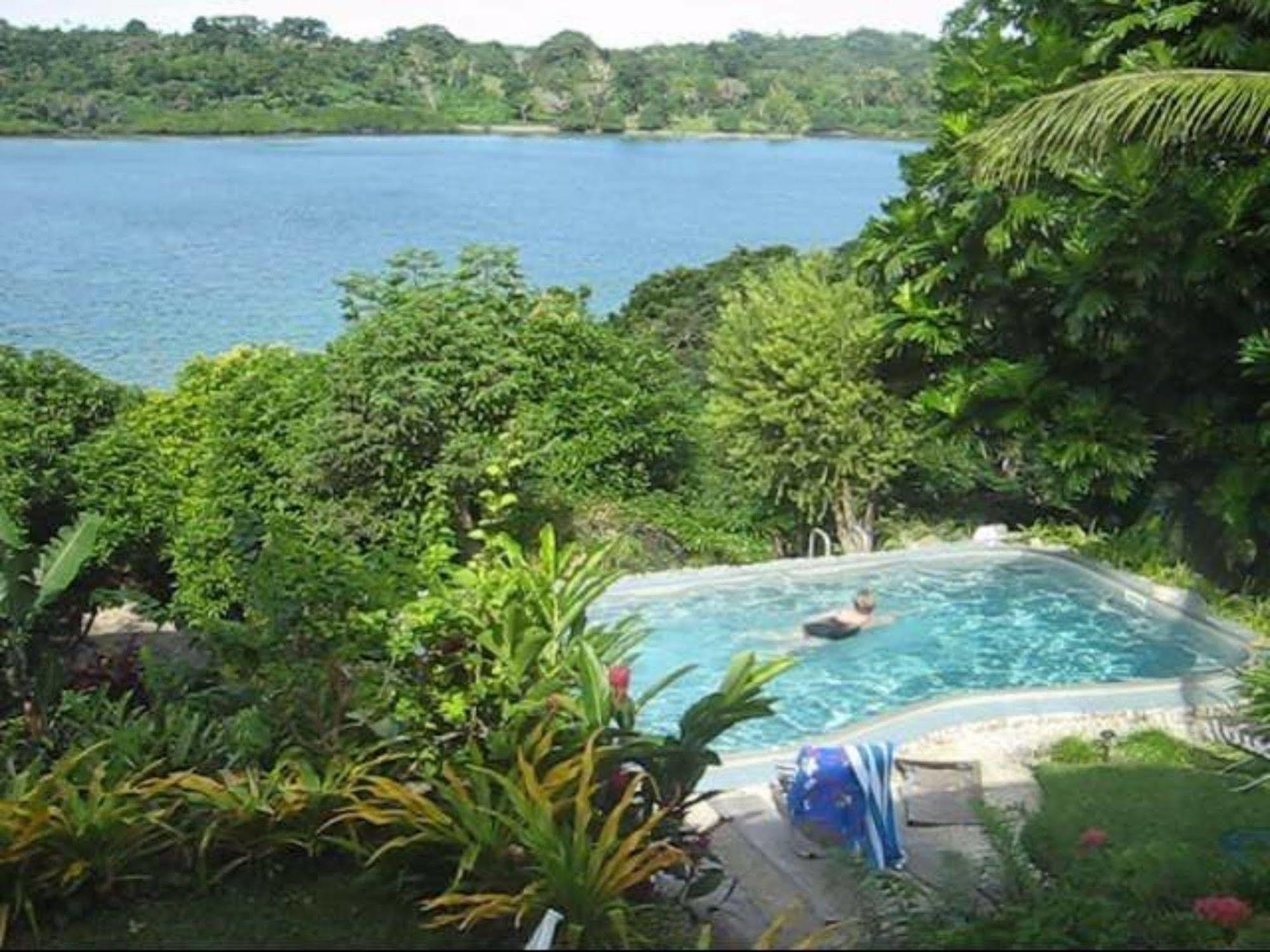 Seachange Lodge Port Vila Exterior photo